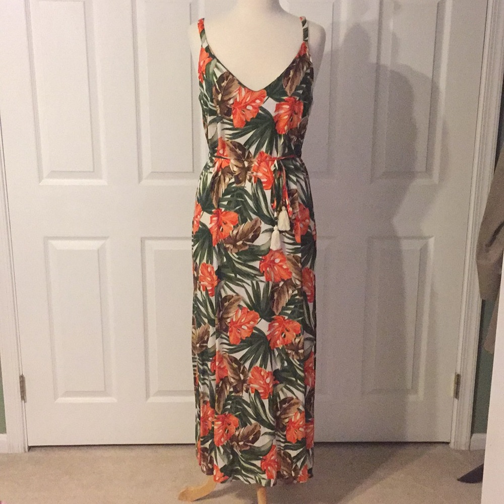Tropical Print Maxi Dress